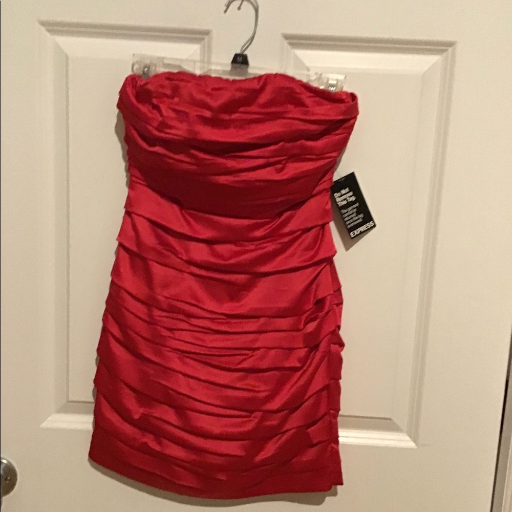 Sexy red ruched strapless Express dress size 0